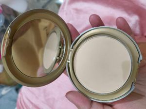 Lakme Powerplay Priming Powder Foundation Compact