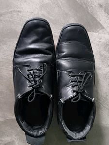 Classic Black Leather Oxford Shoes