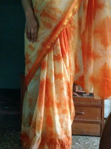 Only One Time Used Sarees ...Pico And Fall Lga Hai