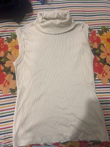 Sleeveless Turtleneck Ribbed Top
