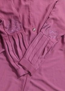 Elegant pink abhaya