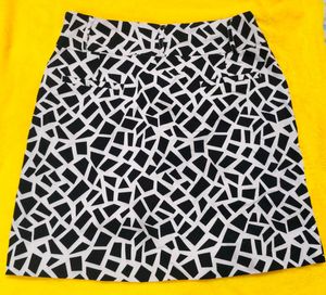 Monochrome Geometric Print Mini Skirt