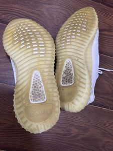 Cream Adidas Yeezy Boost 350 V2