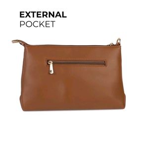 Chic Brown Croc-Embossed Shoulder Bag