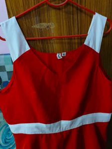 Chic Red &amp; White Sleeveless Dress