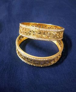 (Unused) Golden bangle set of 2