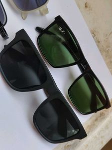 Set of 4 Clip-On Sunglasses