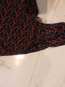 S size Stylish Red and Black Printed Top