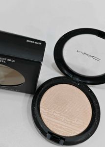 MAC Extra Dimension Skinfinish Highlighter