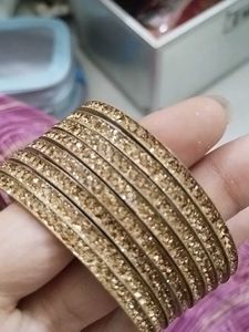 Sparkling Set of Bangles