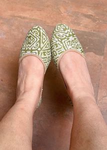 Ethnic Printed Juttis – Size 12 (EU 40)