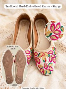 Embroidered Juttis/Mojaris