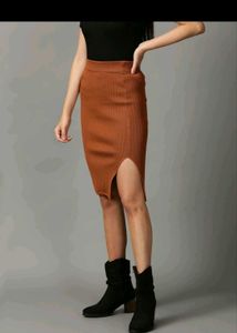 Ribbed Knit Midi Skirt with Slit