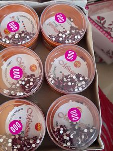 Like new bindi box  offer three colours