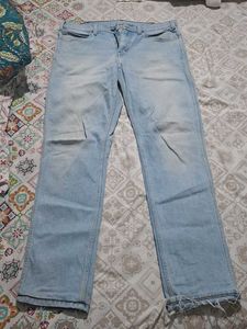 Levis Light Wash Denim Jeans