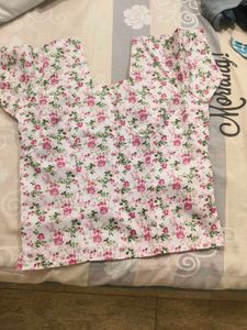 Floral Print Puff Sleeve Top