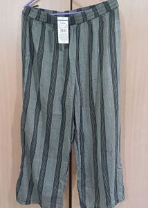 💥Price Drop💥 Stylish Grey Striped Palazzo Pants