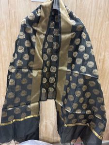 Elegant Black &amp; Gold Dupatta