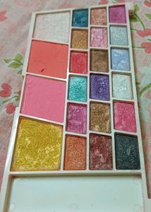 Multi-Color Eyeshadow Palette