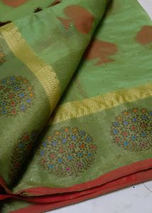 Elegant Green &amp; Gold Sari