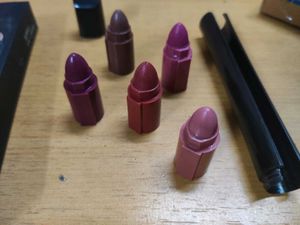 5-in-1 Lipstick - Perfect Pout