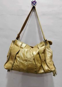 Stylish Tan Leather Shoulder Bag