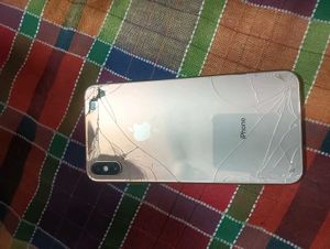Apple iPhone (Cracked Screen)