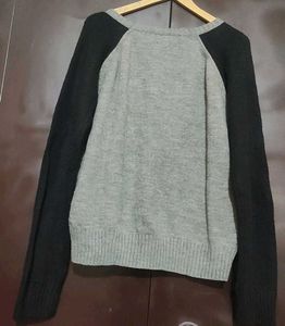 Grey &amp; Black Winter Top For 40 Bust