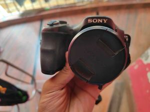 Sony Digital Camera DSC H200