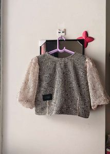 Grid knit Puff-sleeve top