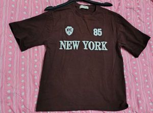Brown New York Graphic T-Shirt unisex