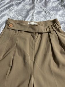 Chic Wide-Leg Taupe Trousers