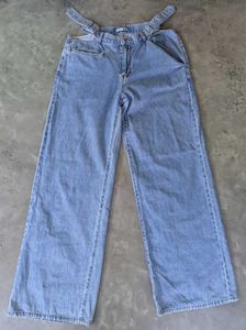 🇺🇸Fashionnova's Light Wash Wide Leg Jeans with(a