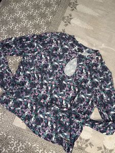 Floral Print Keyhole Blouse