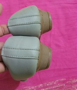 Stylish Grey Ballerinas