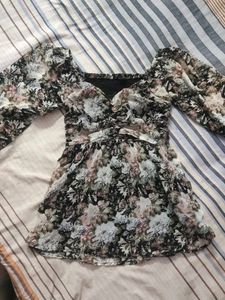 Floral Print Puff Sleeve Top