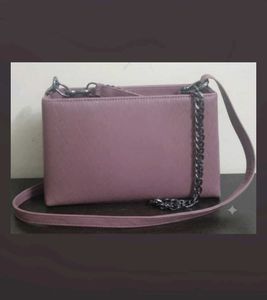 Chic Textured Handbag