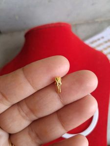 Gold Nose Pin