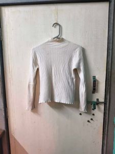 Chic Classic White fitted long sleeve top