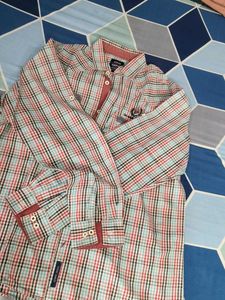 Men's Plaid Button-Down Shirt