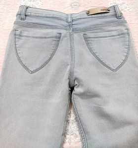 Light Wash Skinny Jeans✨💖
