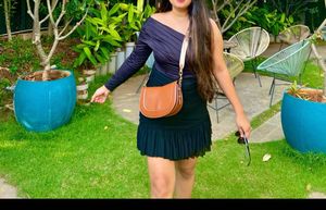 Chic Black Ruched One-Shoulder Top