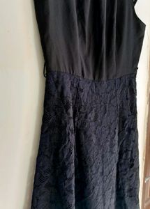 Dress By Dorothy Perkins