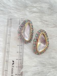 Big Kundan And Diamond Earrings