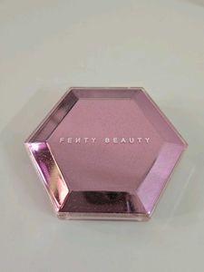 FENTY BEAUTY Diamond Bomb Highlighter
