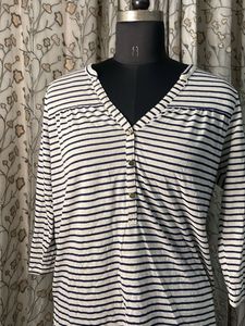 H&amp;M Striped V-Neck 3/4 Sleeve Top
