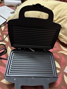 Cond. 1- Prestige Toaster Unused But Body Damage