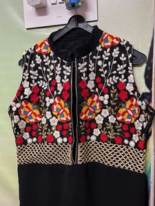 Embroidered Sleeveless Kurta