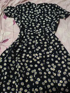 Black Daisy Print Mini Dress