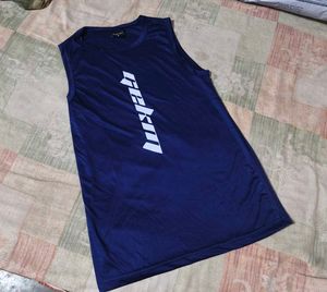 combo graphic vest